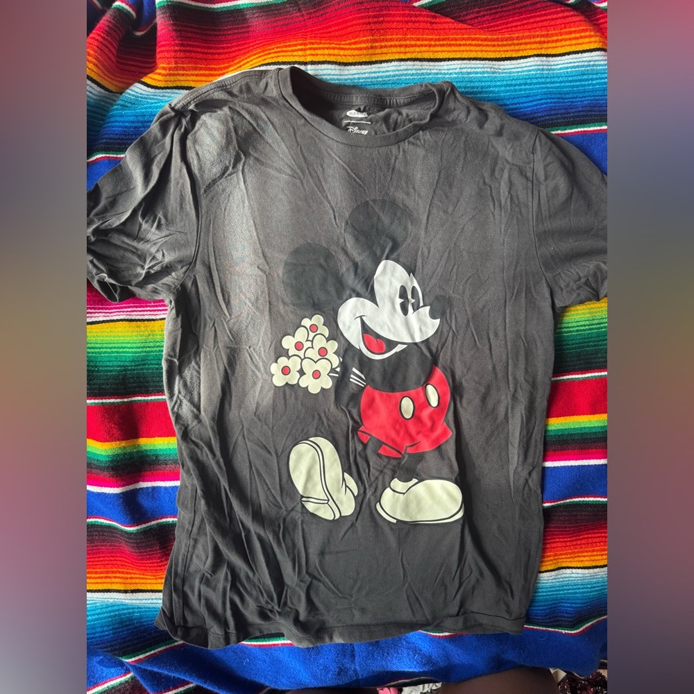 Disney + Old Navy Mickey Mouse Graphic T-Shirt Men’s Medium